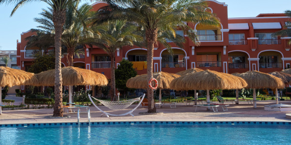 Proyectos Construcción de Piscinas Fondarella · Piscinas para Comunidades Vecinos / Propietarios